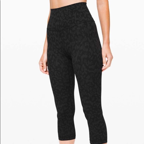 lululemon athletica Pants - NWT Lululemon Align Crop 21” Camo